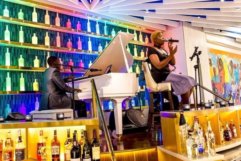 blue note lounge 1 768x512