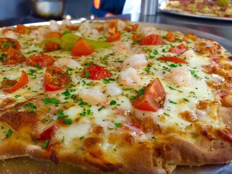 underwater pizza fresh 768x577